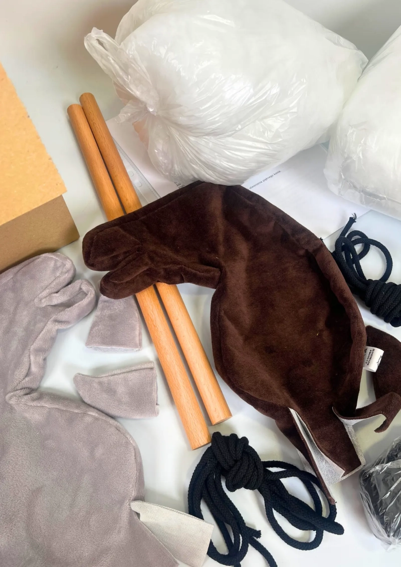 BOX FOR SELF-FINISHING - with embroidered horse heads - FOR 2 HORSES - A3 SIZE