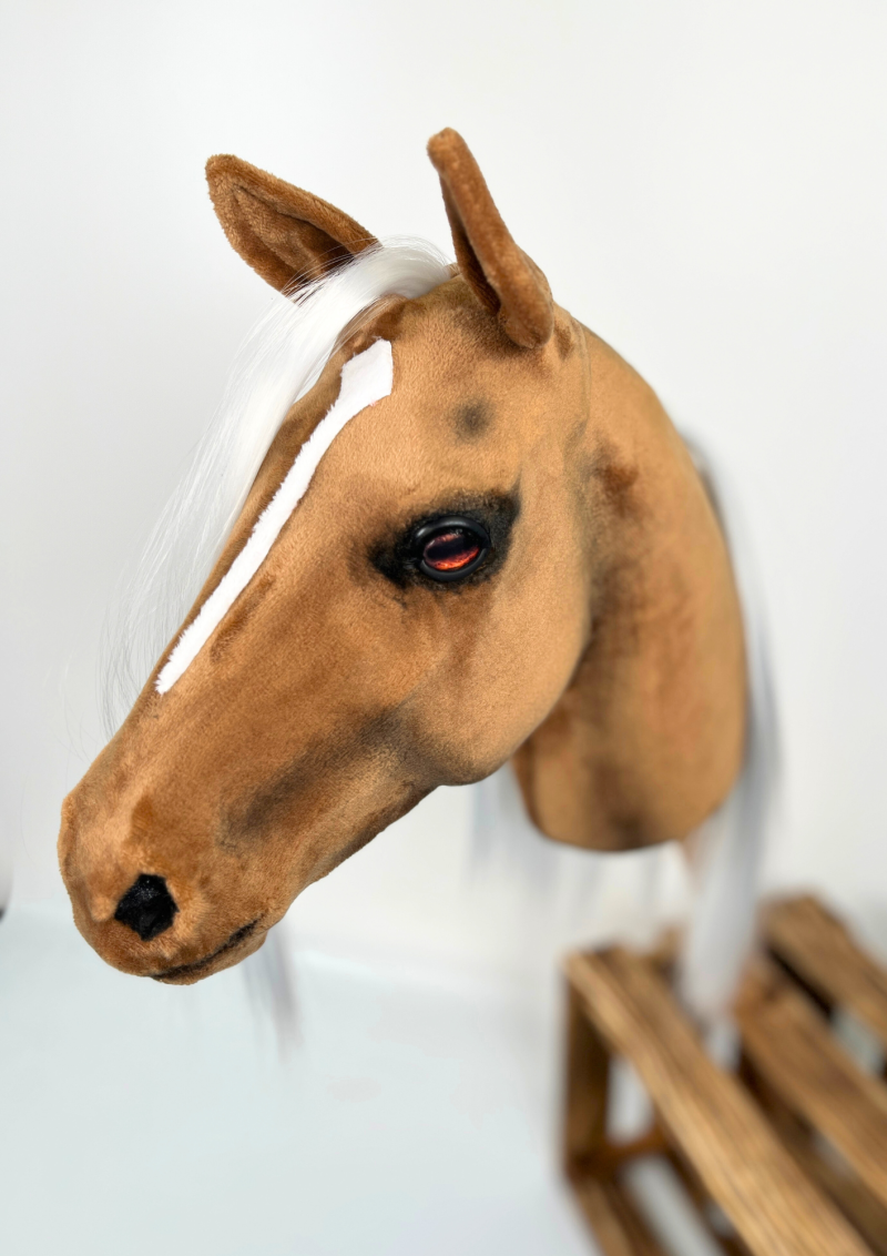 REALISTIC HOBBY HORSE - PALOMINO/PATCH