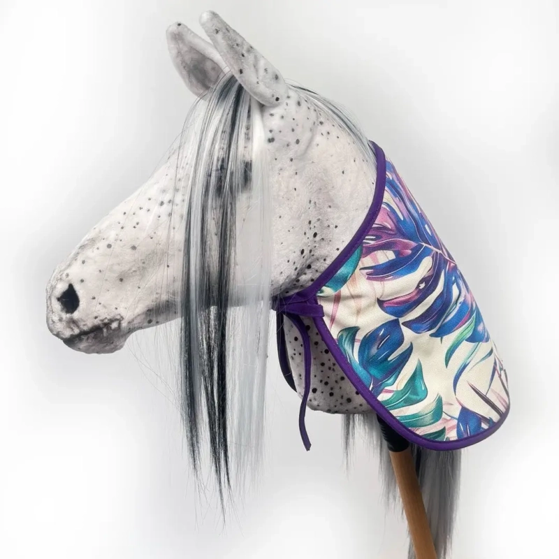 Rug for hobby horse