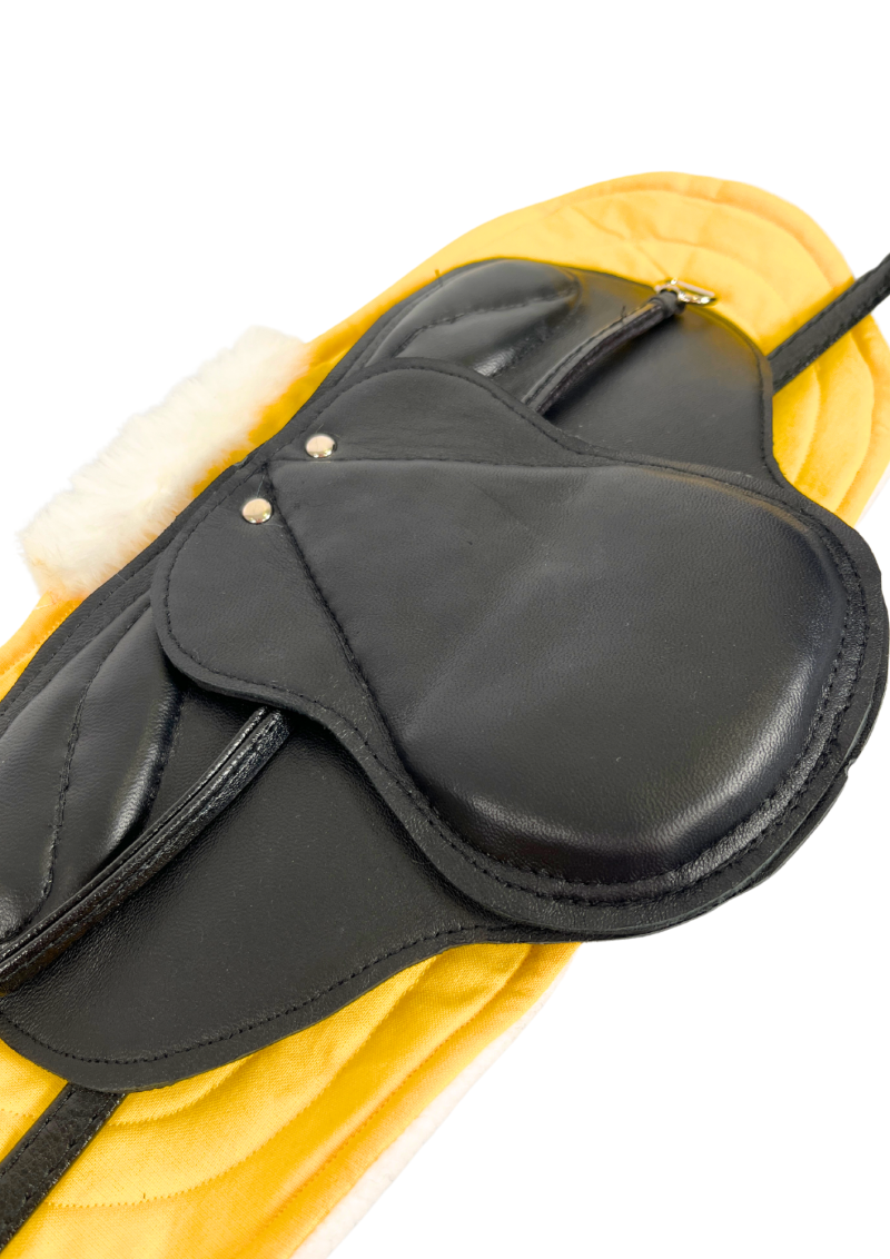 ACCESSORIES - REALISTIC LEATHER SADDLE AND SADDLE SAP FOR BABY HORSE STANDARD