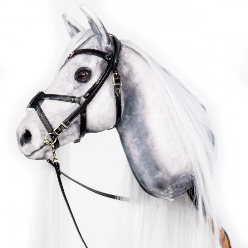 REALISTIC HOBBY HORSE – WHITE/WHITE MANE