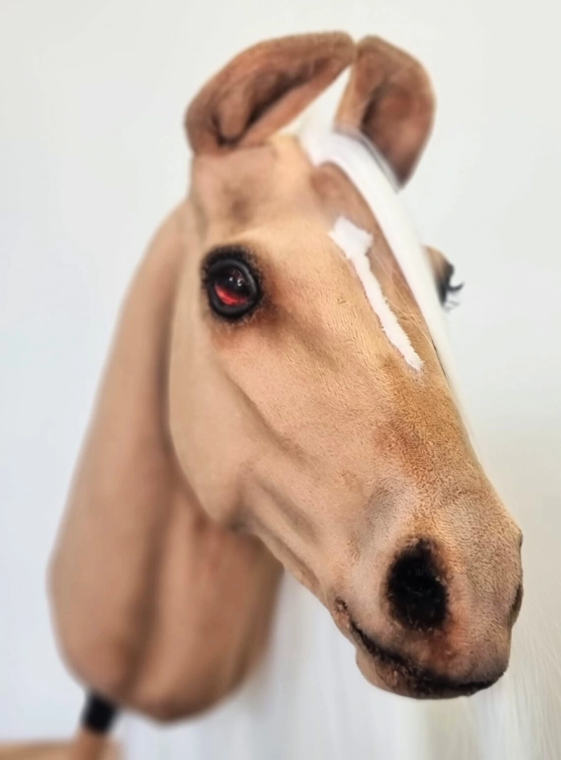 REALISTIC HOBBY HORSE - PALOMINO/PATCH