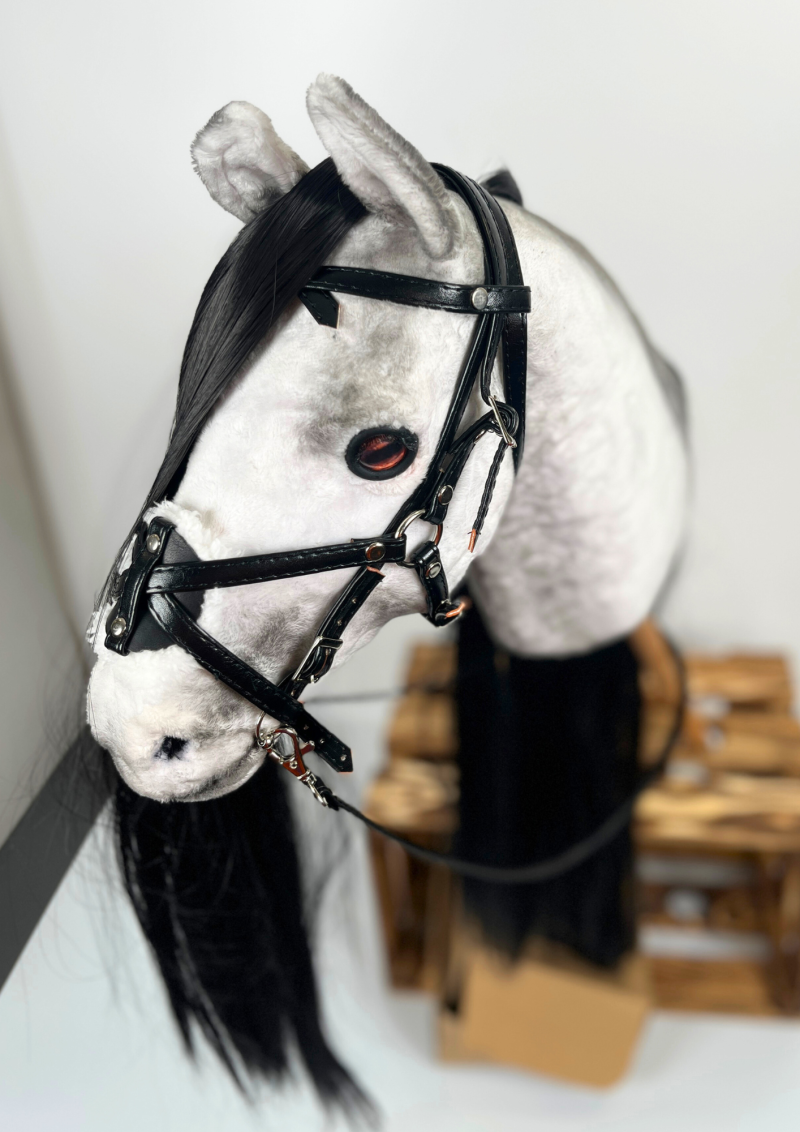 REALISTIC HOBBY HORSE – WHITE/BLACK MANE