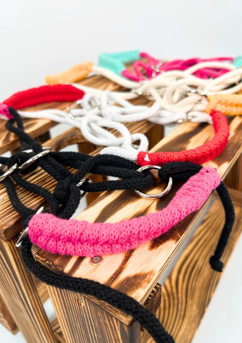A braided halter for realistic hobby horses.
