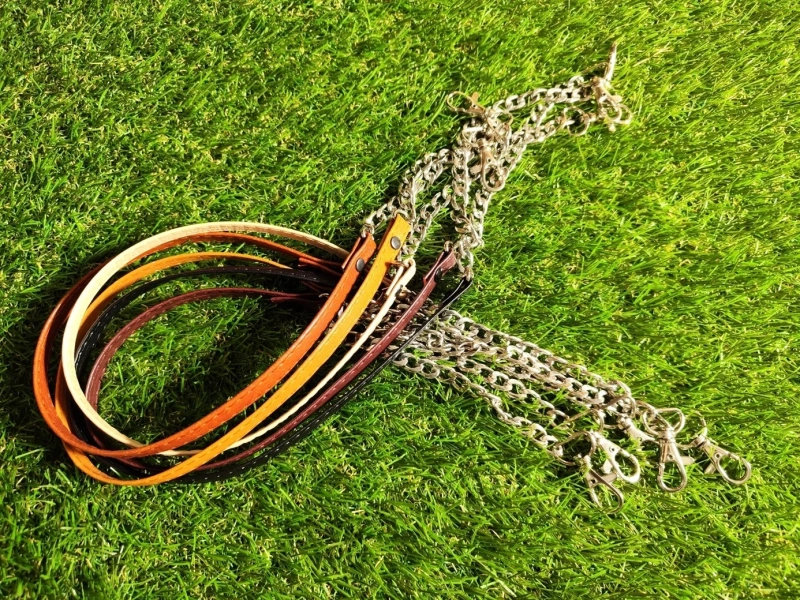 REINS WITH A CHAIN MADE OF ECO-LEATHER