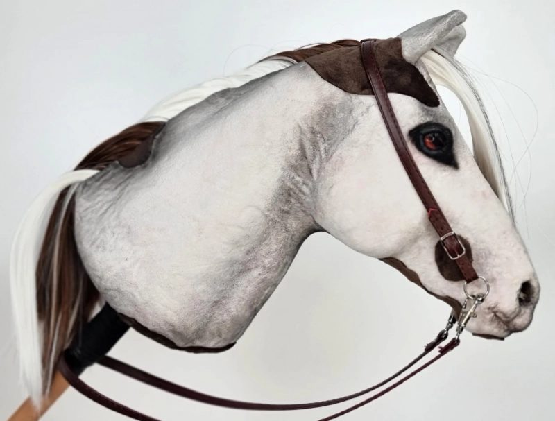 REALISTIC HOBBY HORSE – PINTO