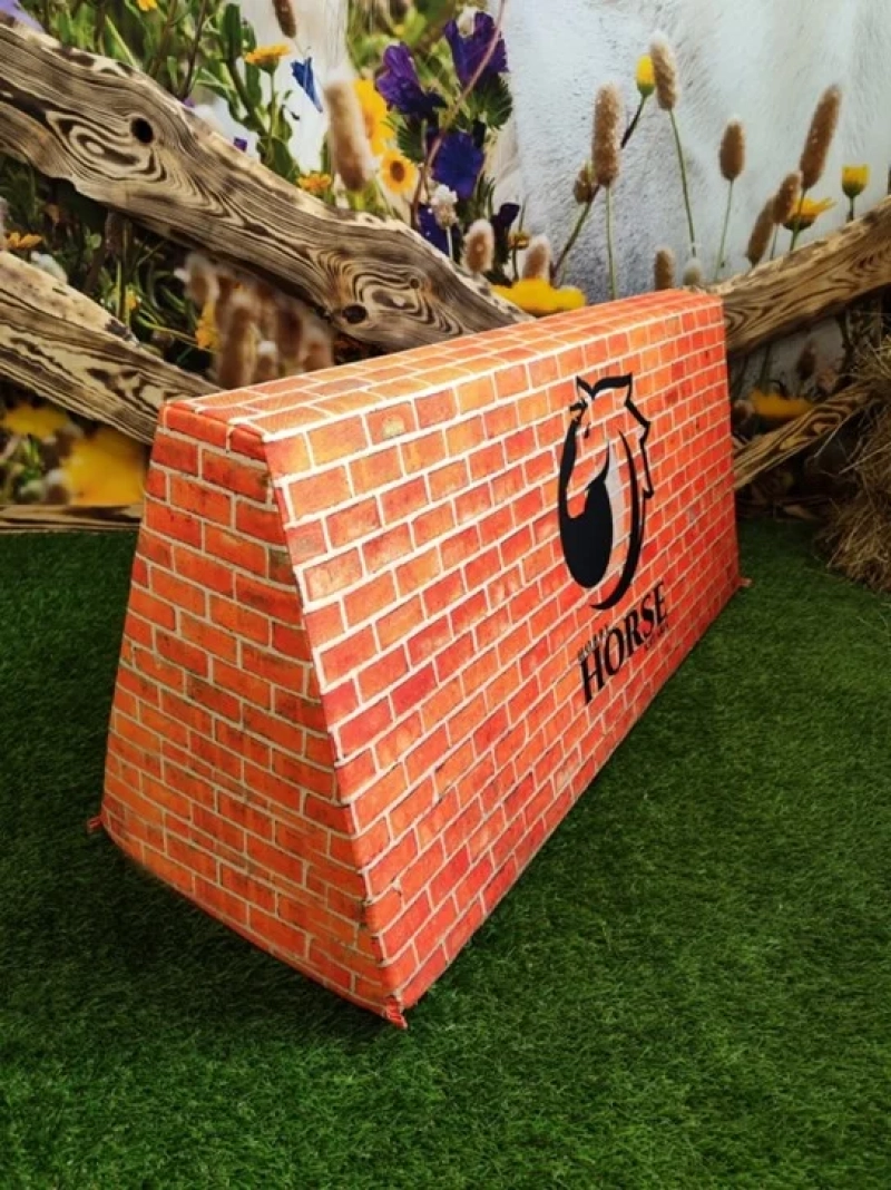 WALL – brick pattern (foam obstacle)