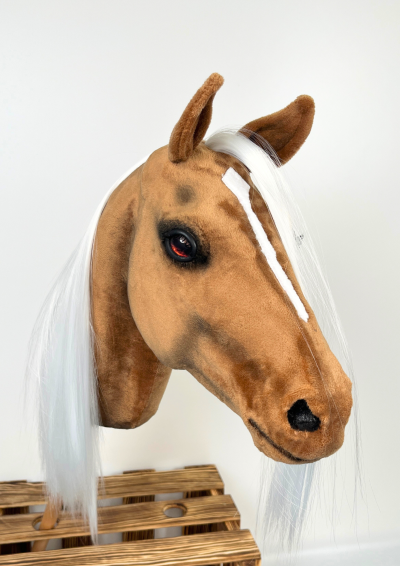 REALISTIC HOBBY HORSE - PALOMINO/PATCH