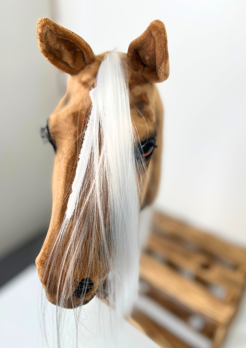 REALISTIC HOBBY HORSE - PALOMINO/PATCH