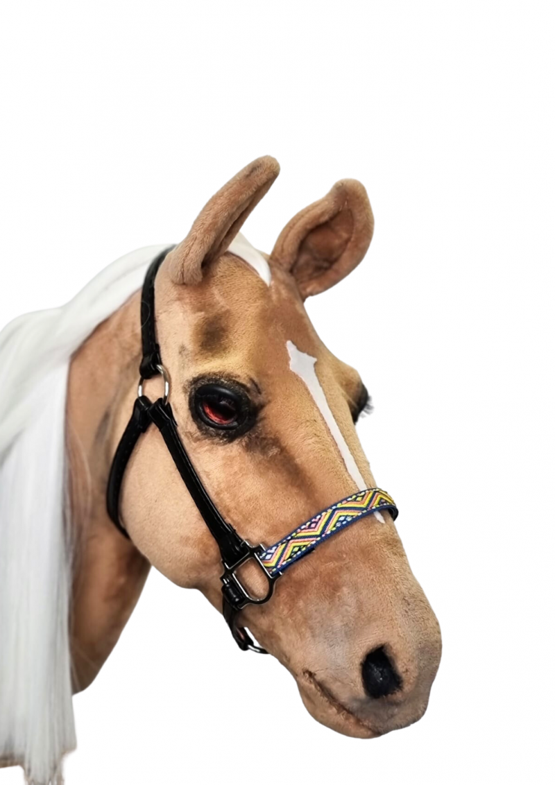 A sewn halter for realistic hobby horses.