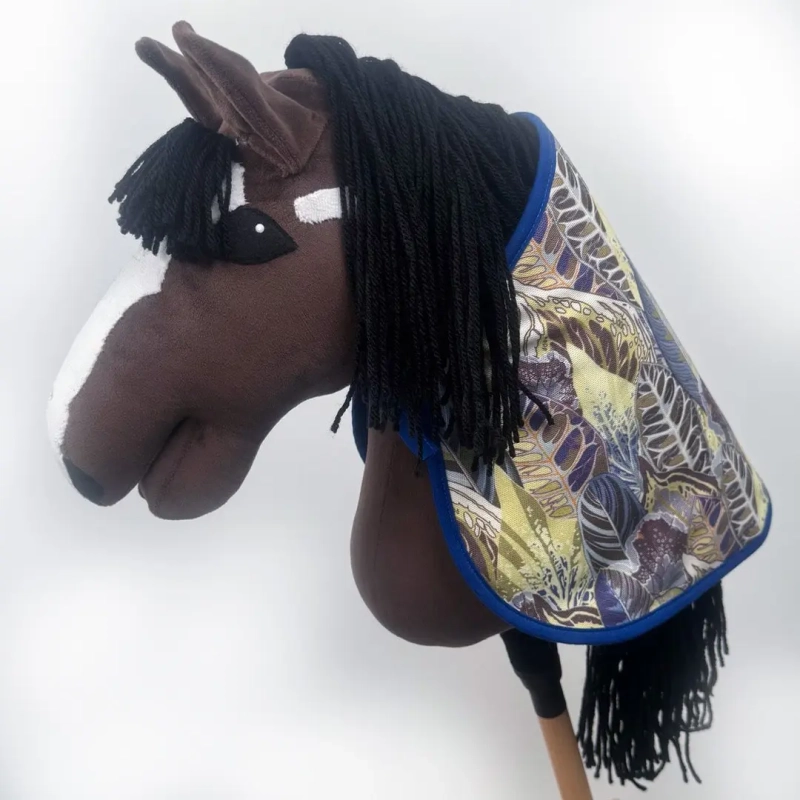 Rug for hobby horse
