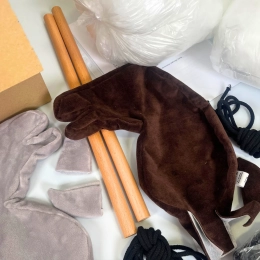 BOX FOR SELF-FINISHING - with embroidered horse heads - FOR 2 HORSES - A3 SIZE