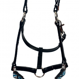 A sewn halter for realistic hobby horses.