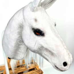 REALISTIC HOBBY HORSE – WHITE/WHITE MANE