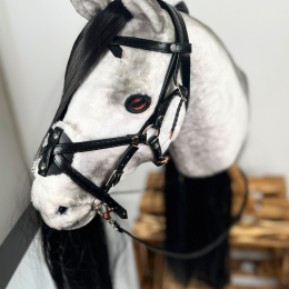 REALISTIC HOBBY HORSE – WHITE/BLACK MANE