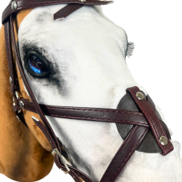 REALISTIC HOBBY HORSE – PALOMINO - WHITE/WHITE