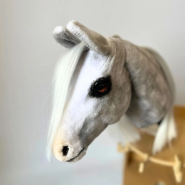 REALISTIC HOBBY HORSE – WHITE/WHITE MANE