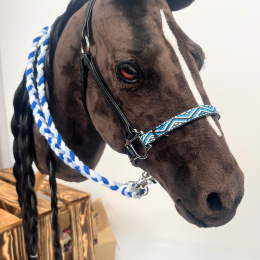 A sewn halter for realistic hobby horses.