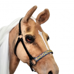 A sewn halter for realistic hobby horses.